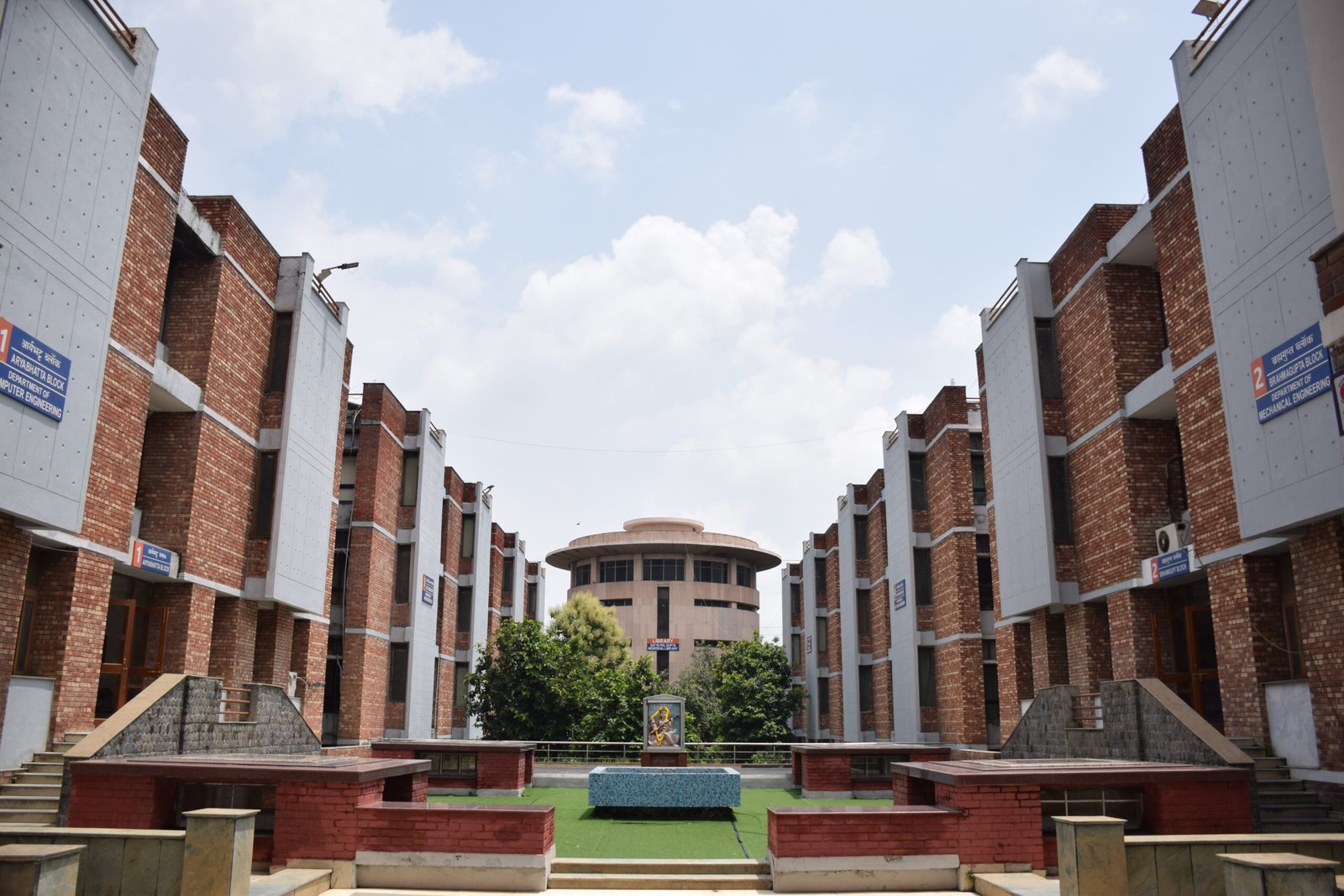 MABS PGDM College Campus in Delhi